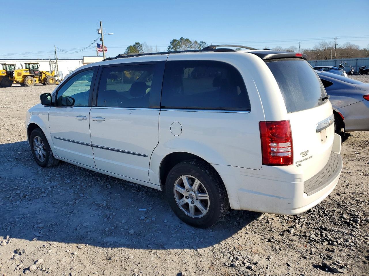2010 CHRYSLER TOWN & COUNTRY TOURING PLUS photo 2