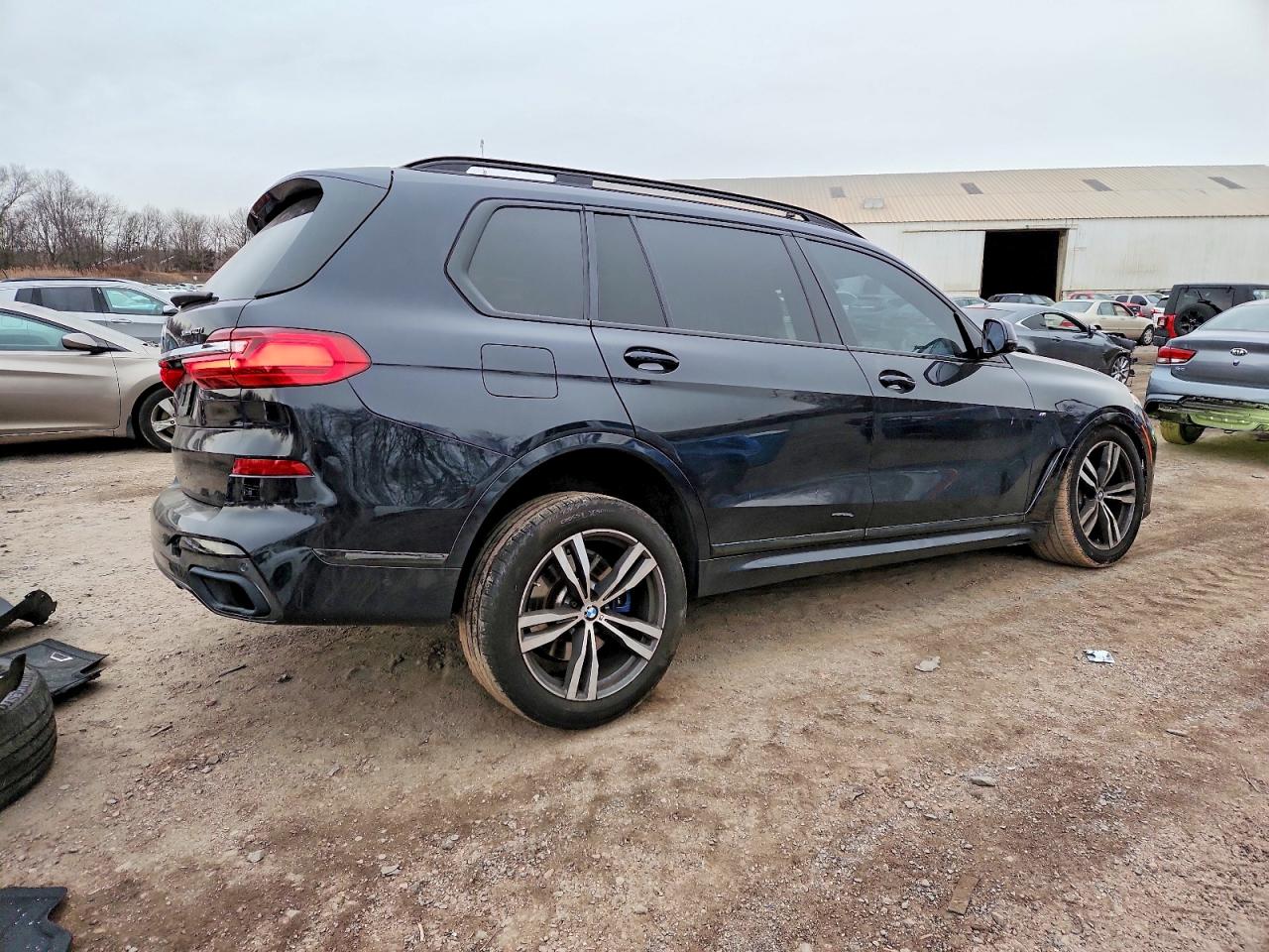 2019 BMW X7 XDRIVE40I photo 3