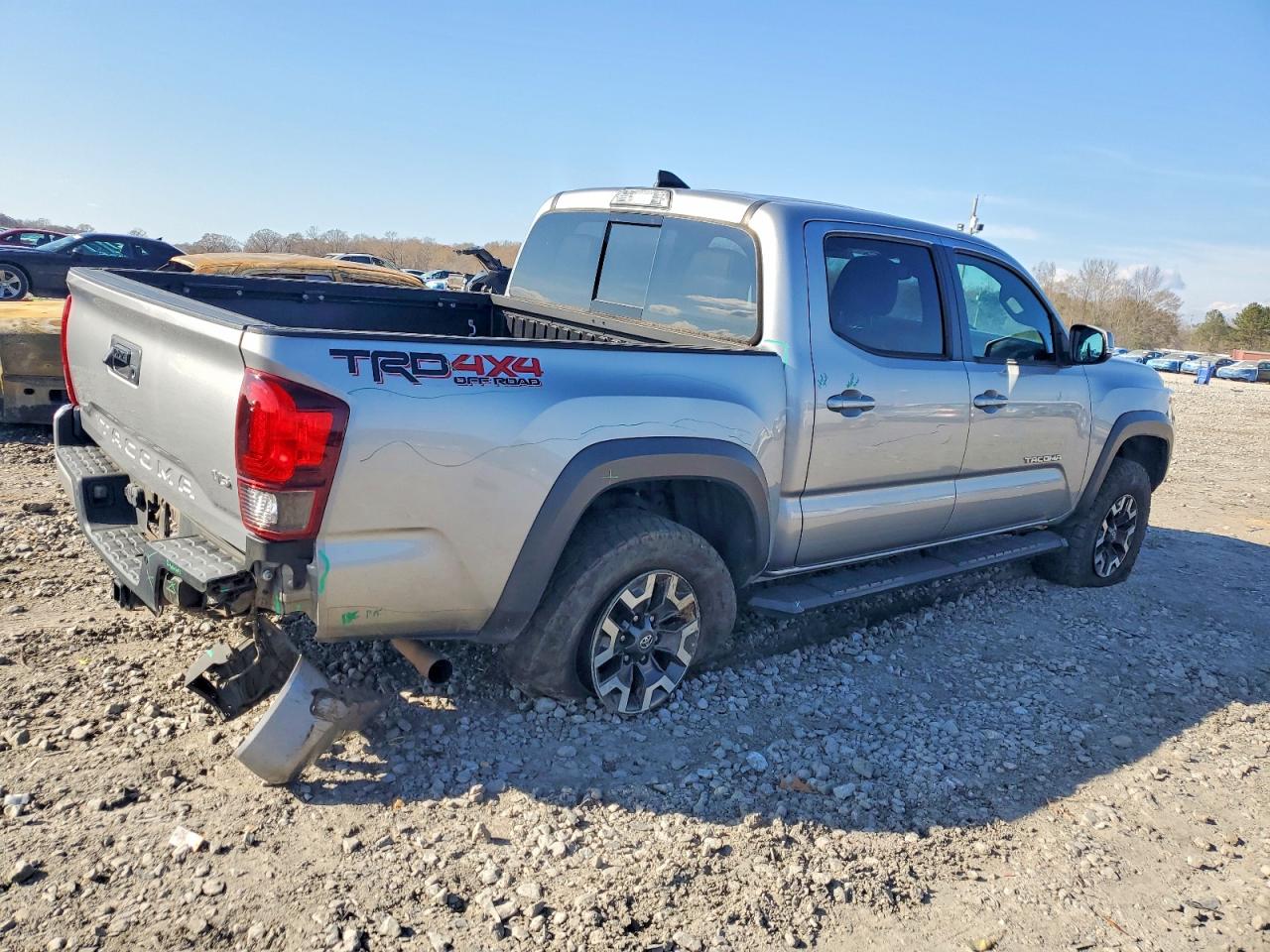 2019 TOYOTA TACOMA DOUBLE CAB photo 3