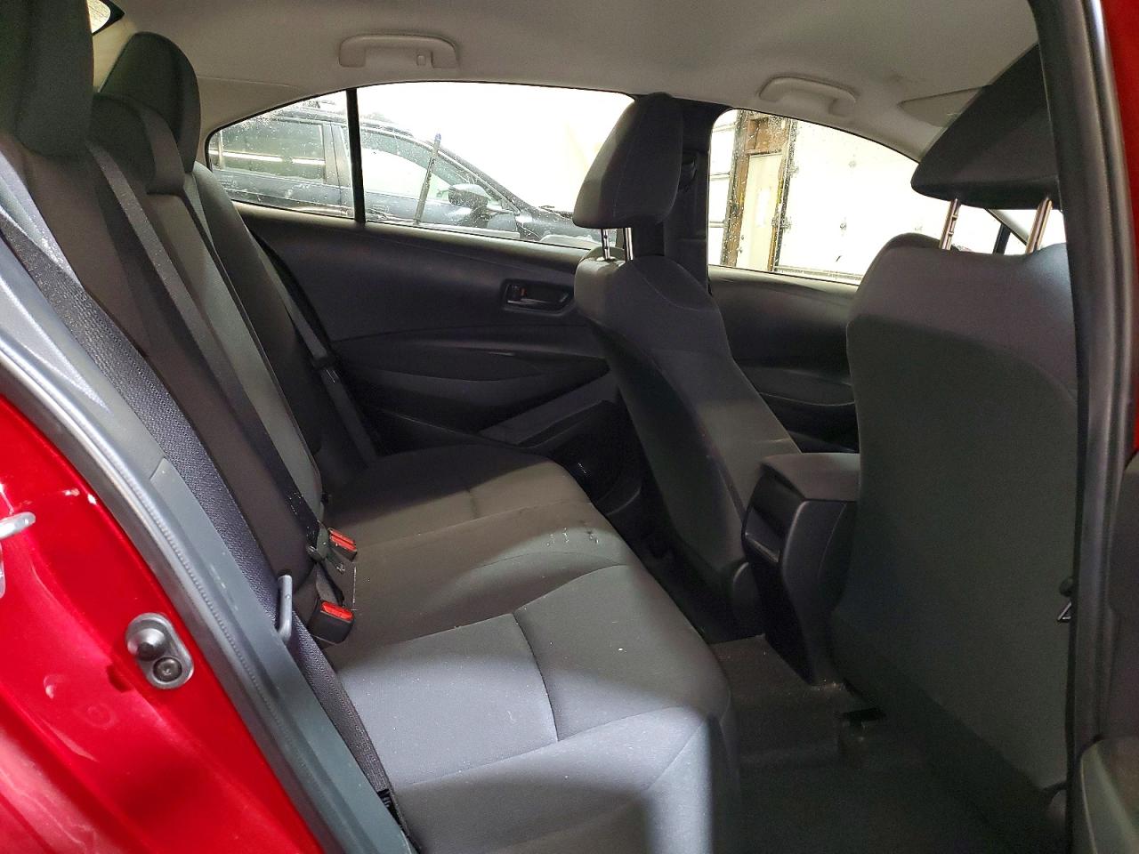 2022 TOYOTA COROLLA LE photo 10