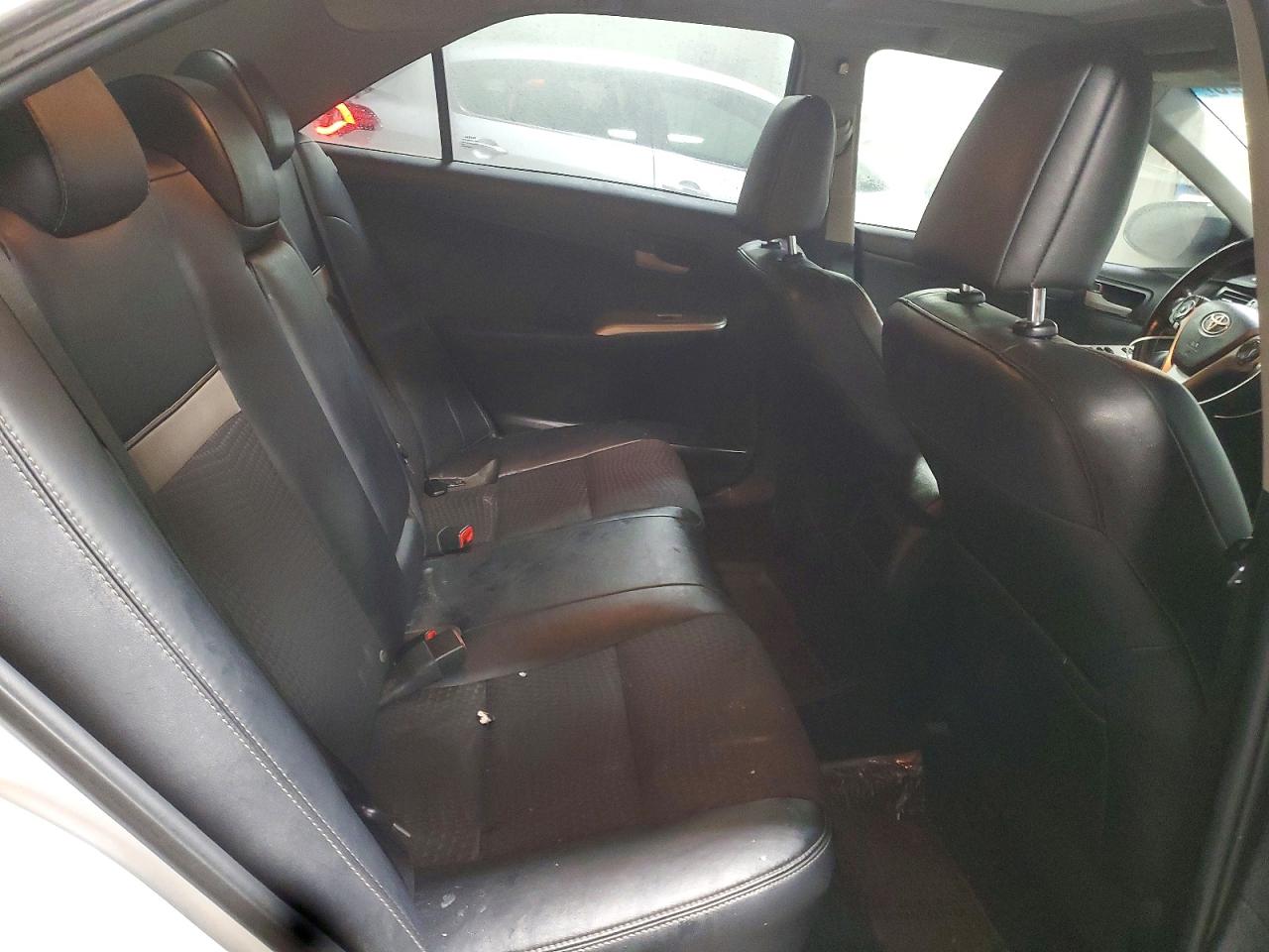 2014 TOYOTA CAMRY SE photo 28