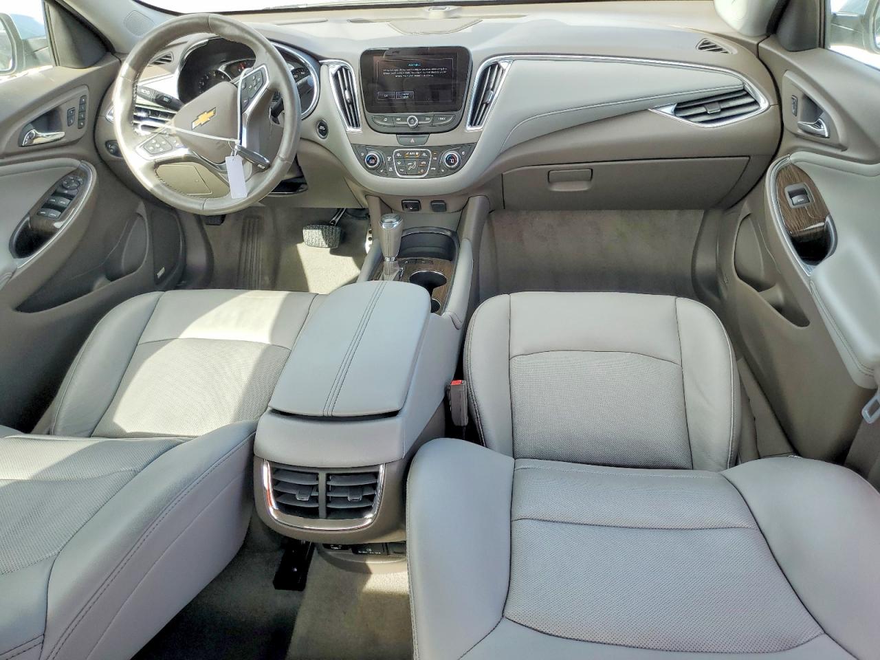 2017 CHEVROLET MALIBU PREMIER photo 8