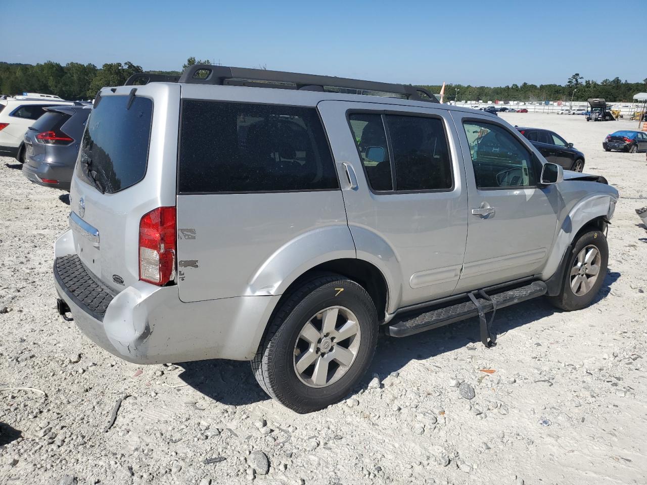 2012 NISSAN PATHFINDER S photo 3