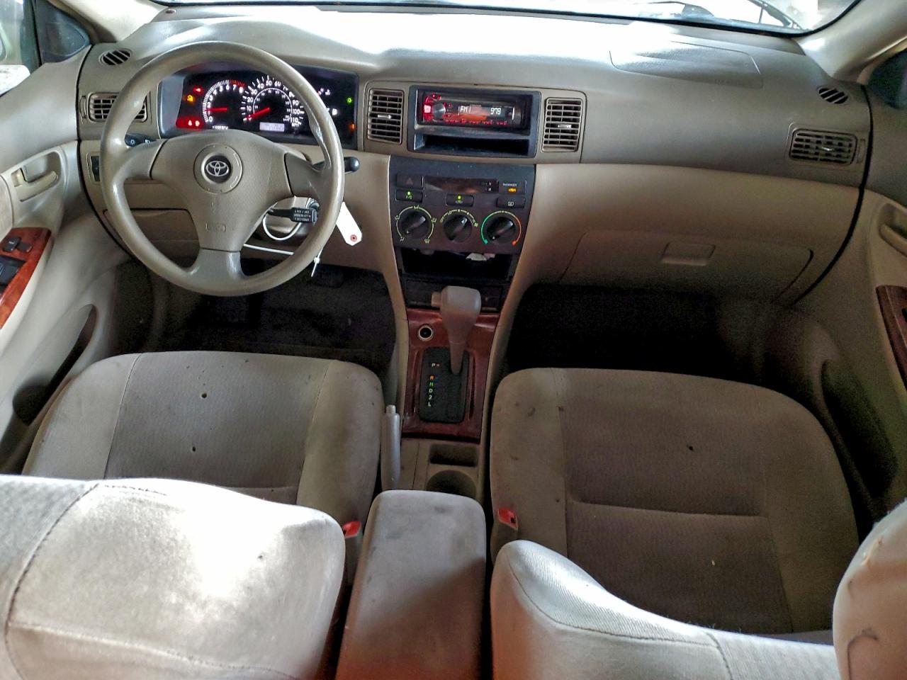 2005 TOYOTA COROLLA CE photo 8