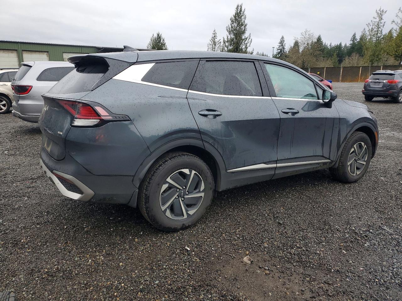 2023 KIA SPORTAGE LX photo 3