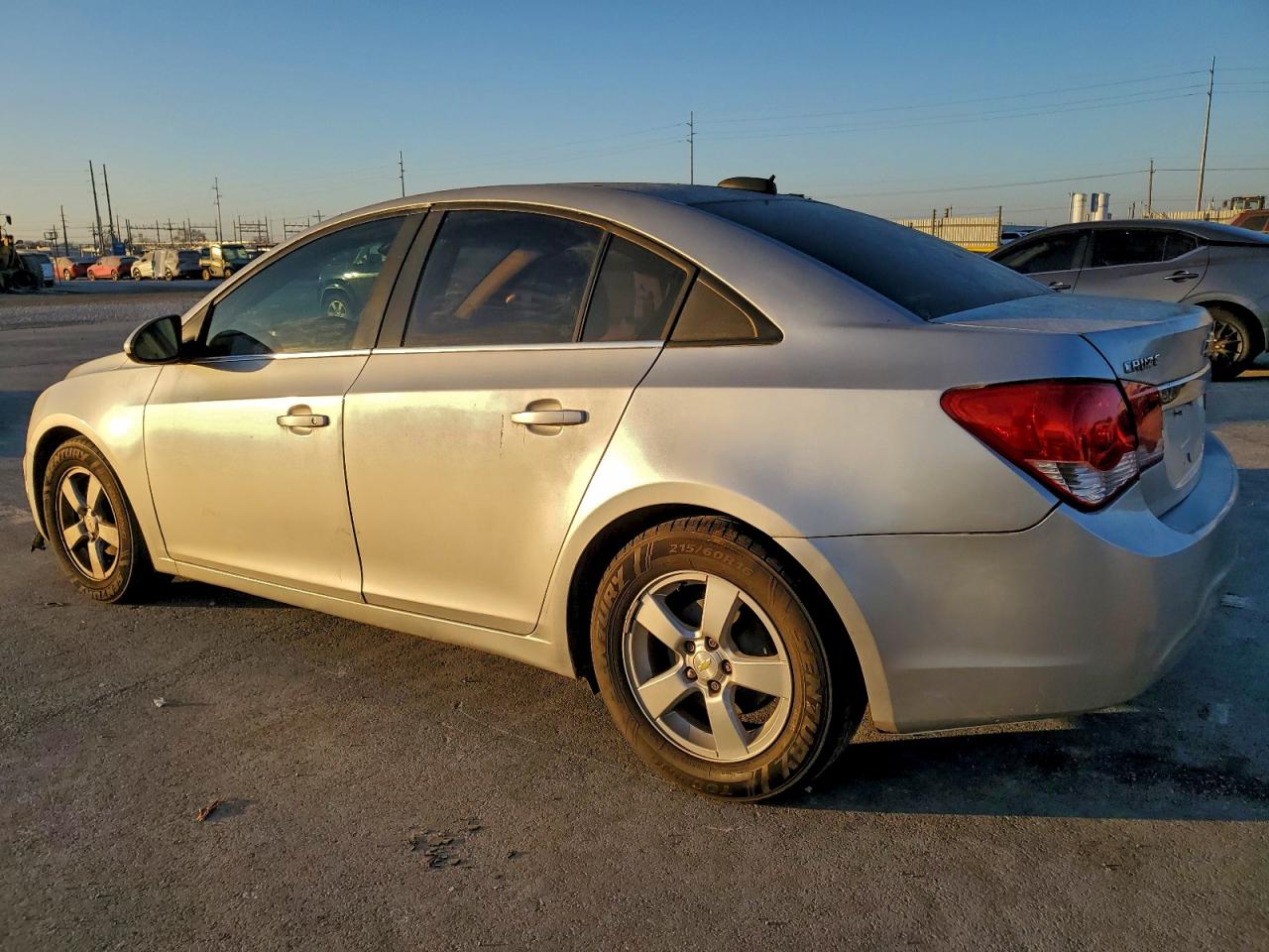 2015 CHEVROLET CRUZE LT photo 2