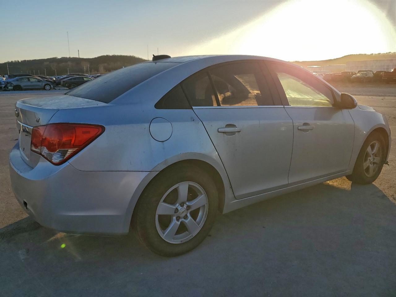 2015 CHEVROLET CRUZE LT photo 3