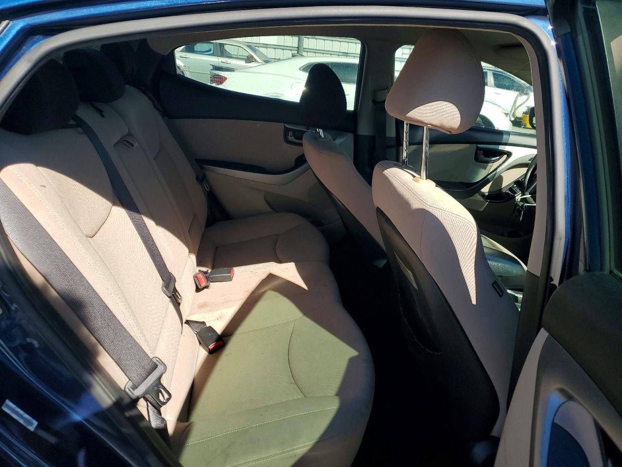 2015 HYUNDAI ELANTRA SE photo 10