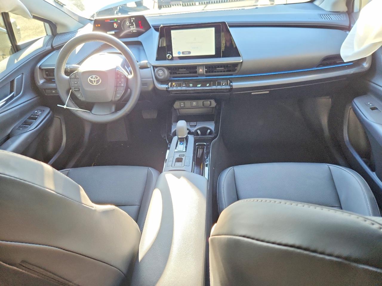 2025 TOYOTA PRIUS LE photo 8