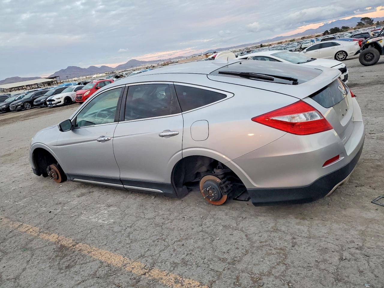 2014 HONDA CROSSTOUR EXL photo 3