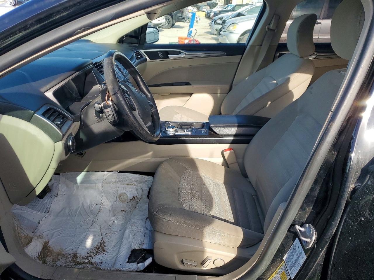 2018 FORD FUSION SE photo 7