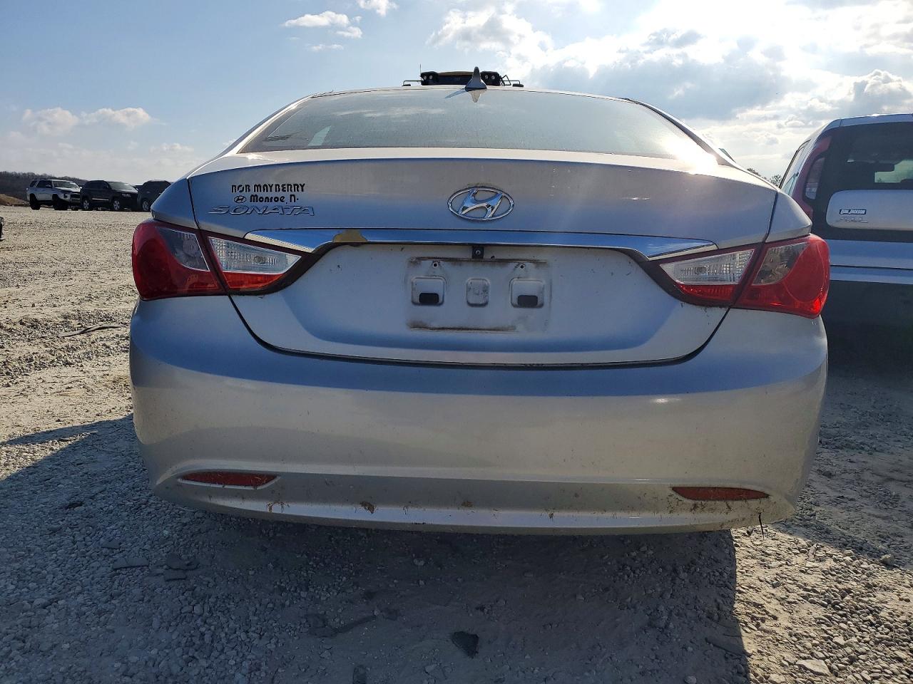 2011 HYUNDAI SONATA GLS photo 6