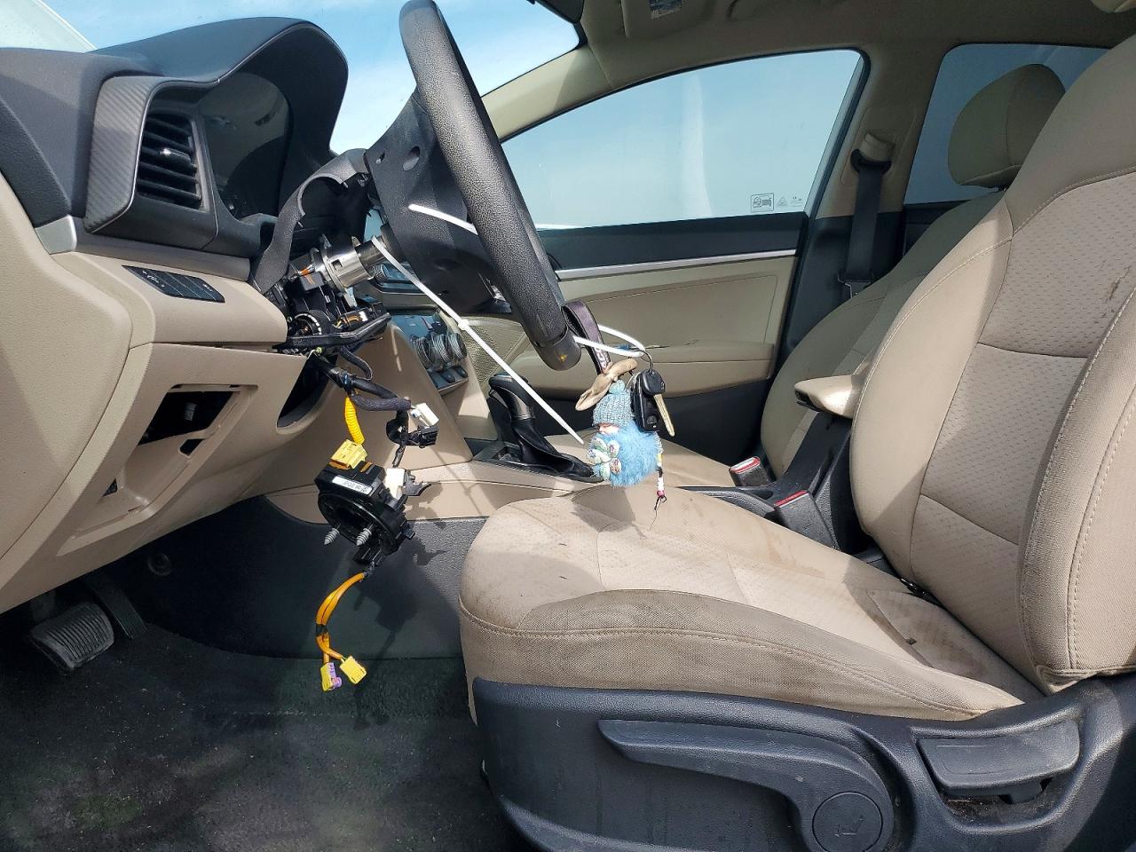 2019 HYUNDAI ELANTRA SE photo 7