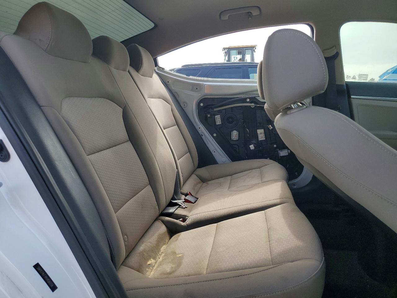 2019 HYUNDAI ELANTRA SE photo 10