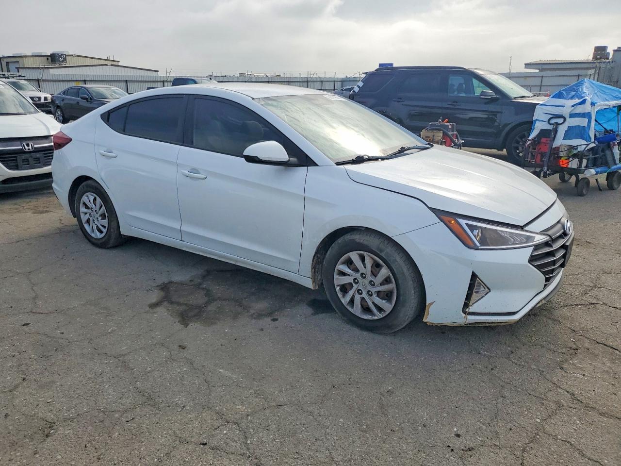 2019 HYUNDAI ELANTRA SE photo 4