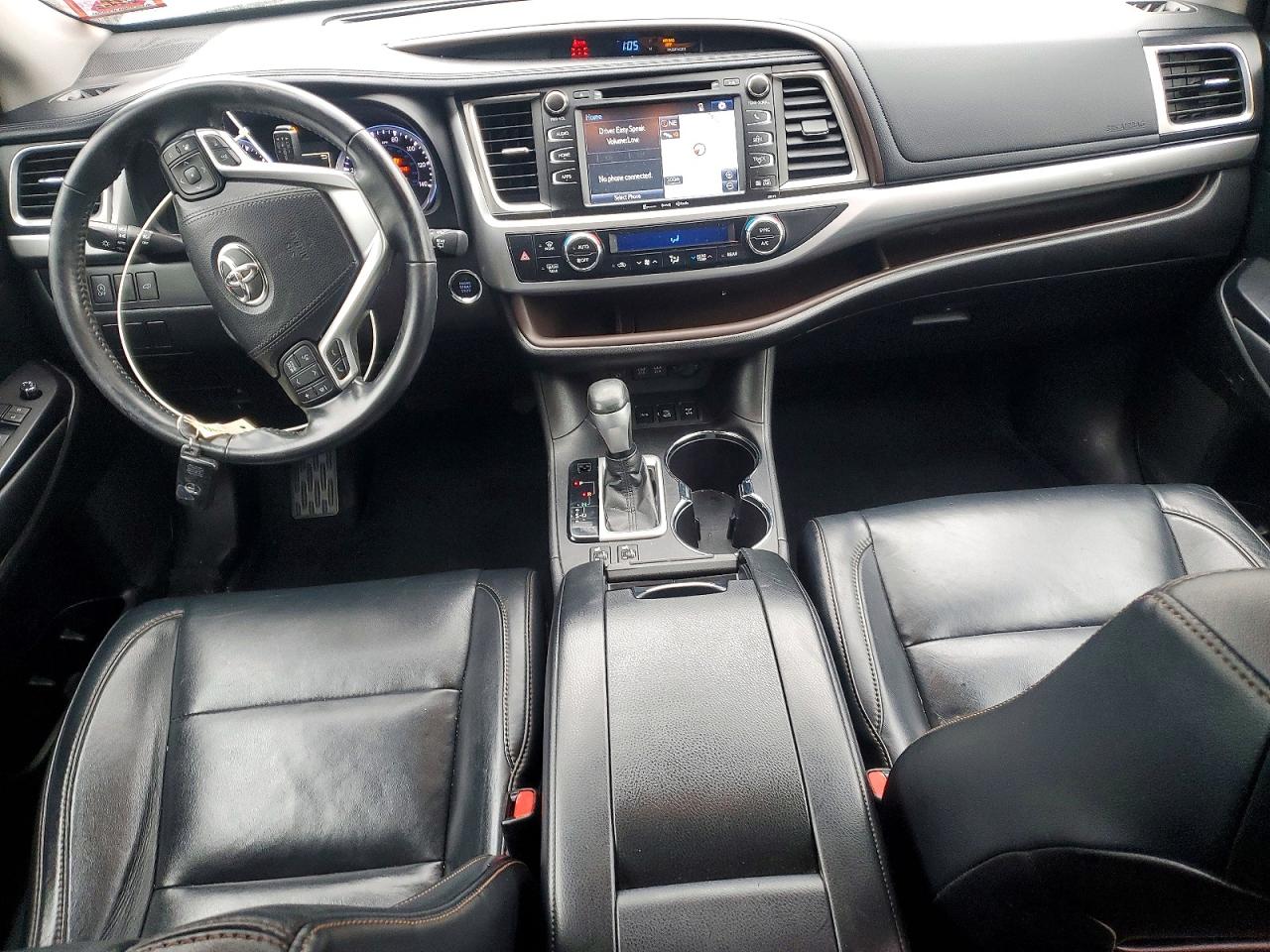 2018 TOYOTA HIGHLANDER SE photo 8