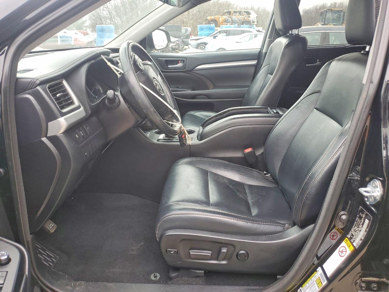 2018 TOYOTA HIGHLANDER SE photo 7