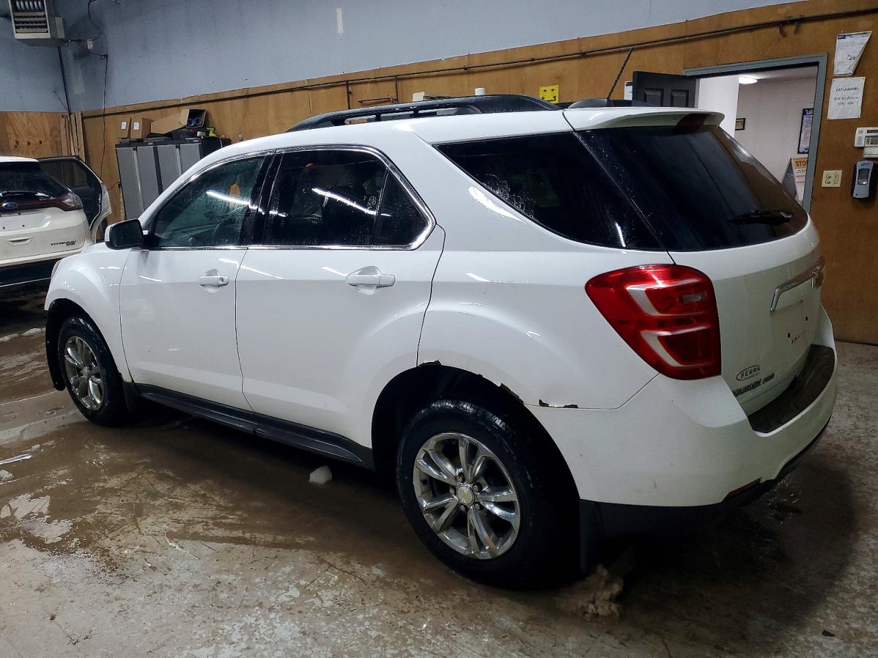2017 CHEVROLET EQUINOX LT photo 2
