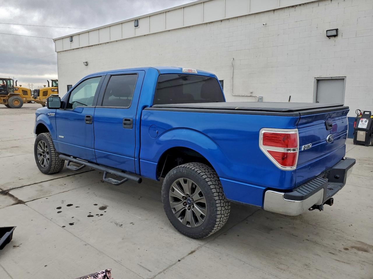 2013 FORD F150 SUPERCREW photo 2