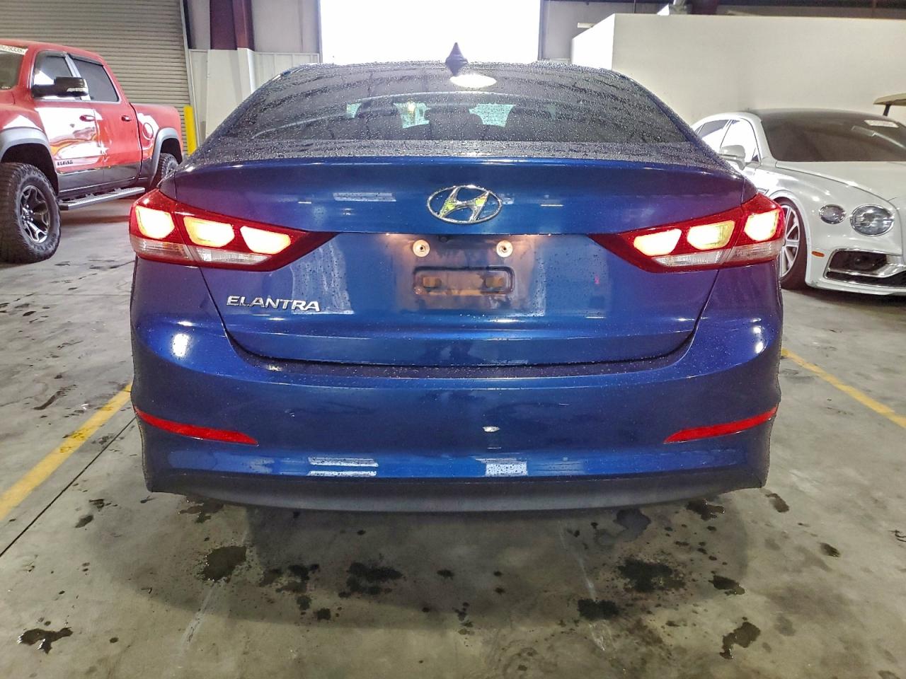 2017 HYUNDAI ELANTRA SE photo 6