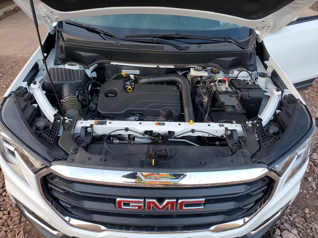 2024 GMC TERRAIN SLE photo 11