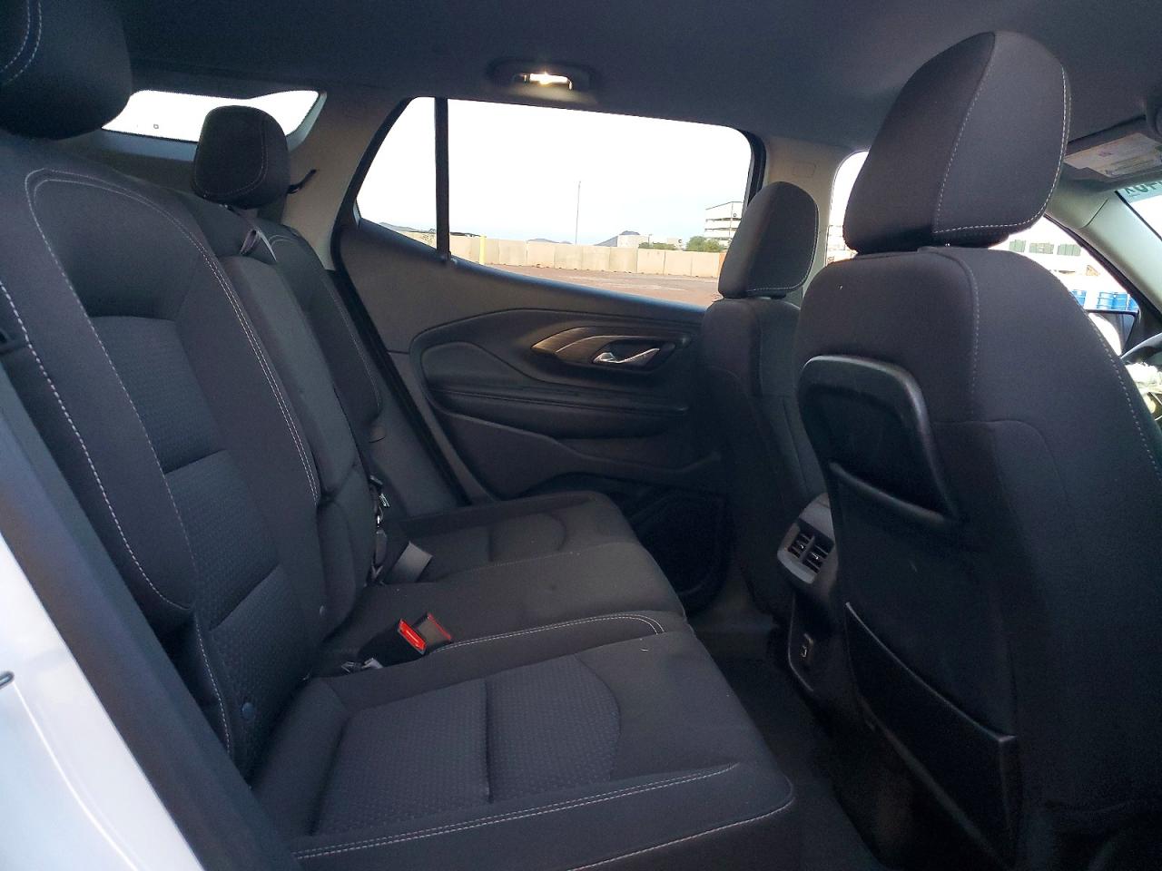 2024 GMC TERRAIN SLE photo 10