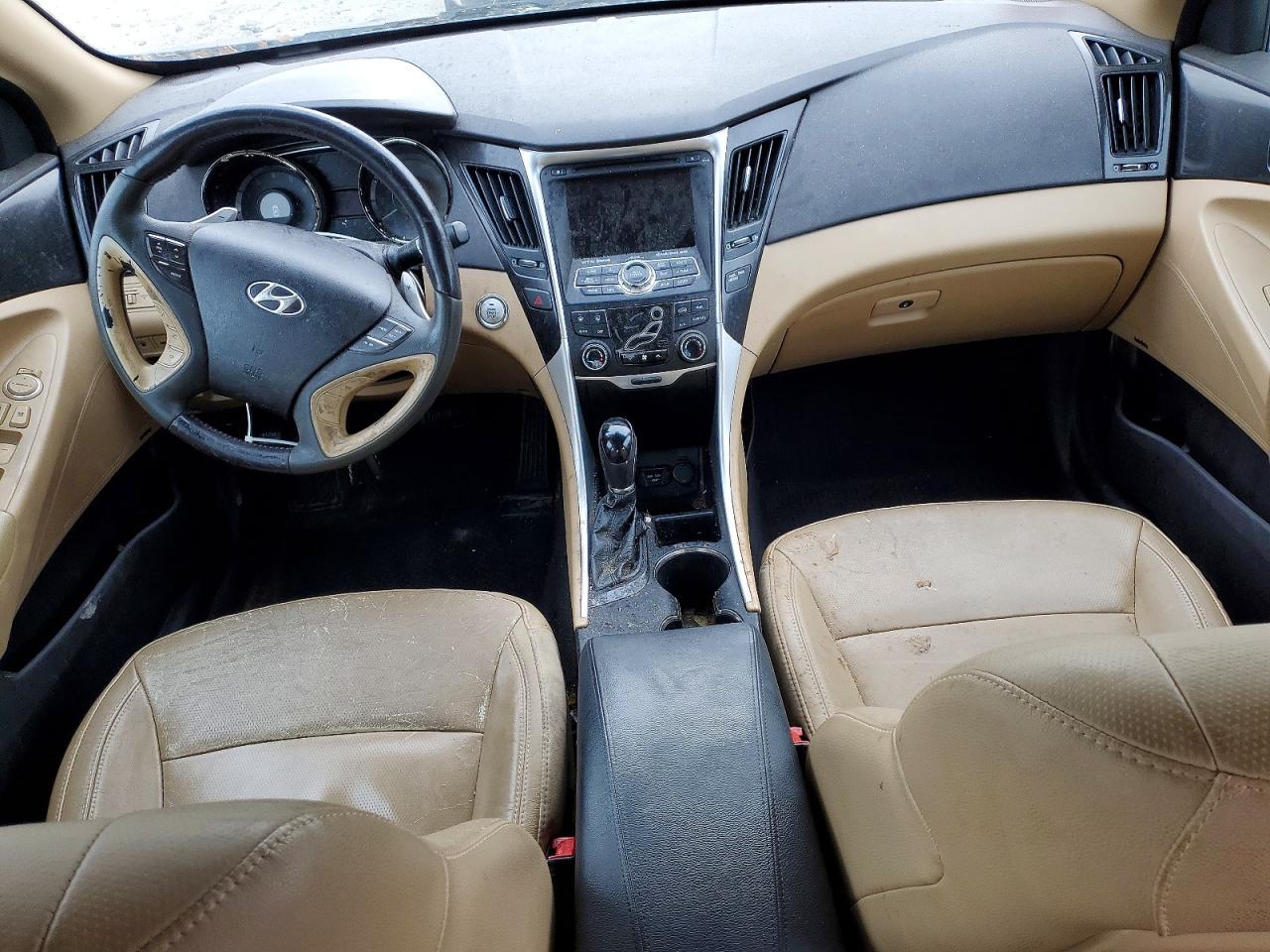 2013 HYUNDAI SONATA SE photo 8