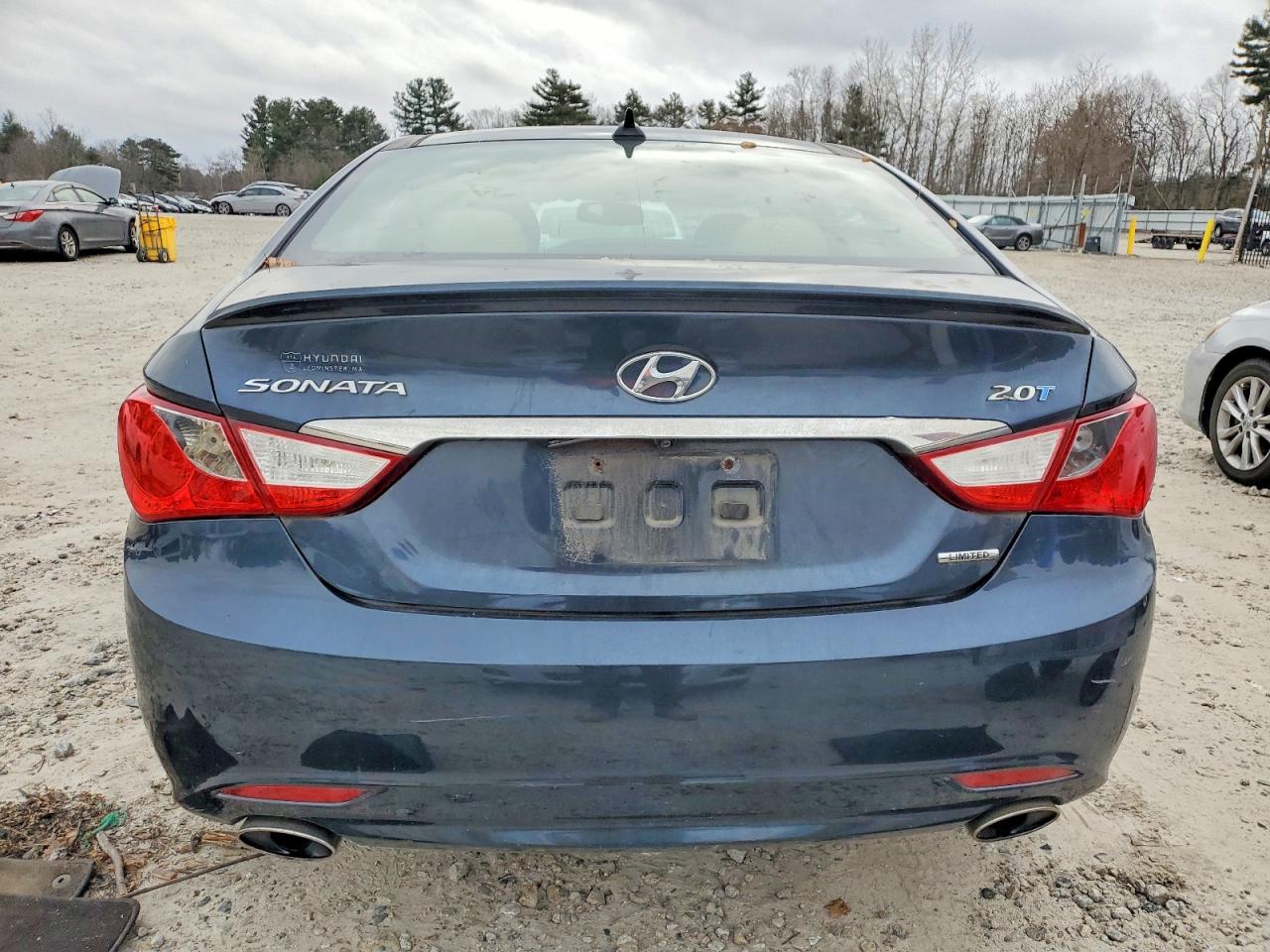 2013 HYUNDAI SONATA SE photo 6