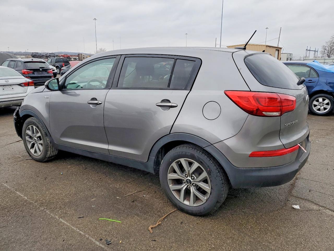 2016 KIA SPORTAGE LX photo 2