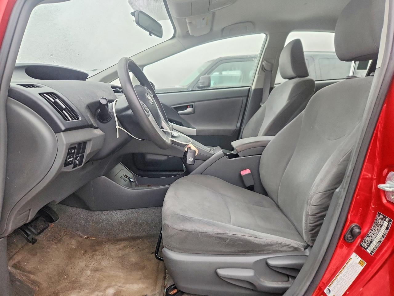 2010 TOYOTA PRIUS photo 19