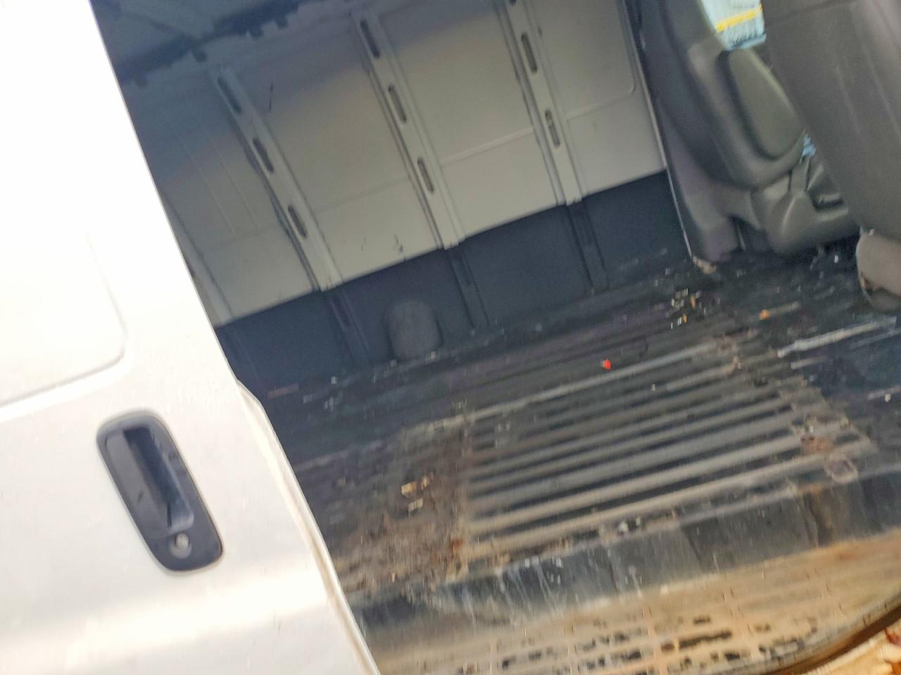 2022 GMC SAVANA G2500 DELIVERY VAN photo 10