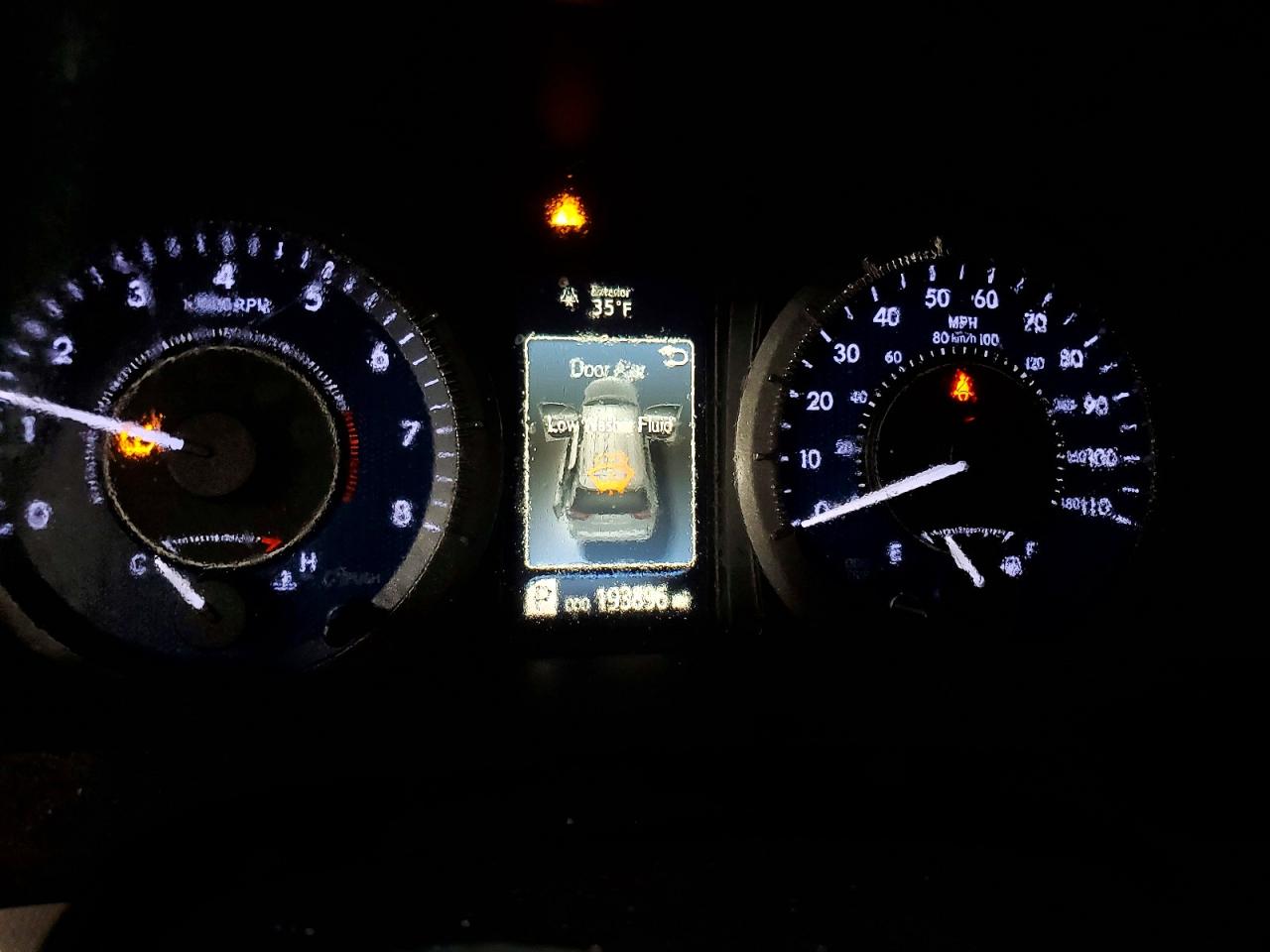 2016 TOYOTA SIENNA XLE photo 17