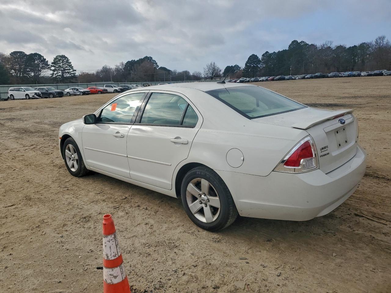 2008 FORD FUSION SE photo 2