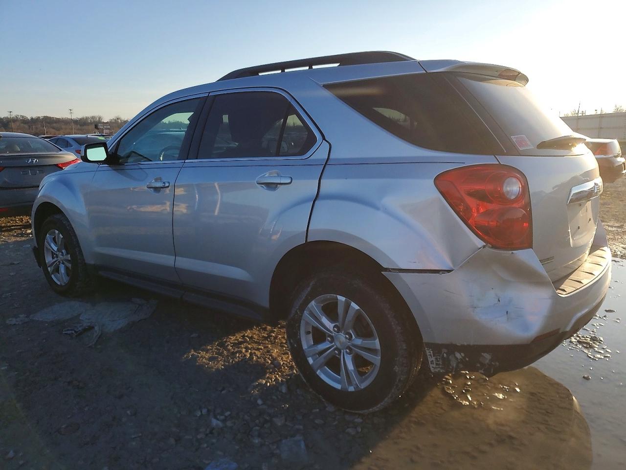 2015 CHEVROLET EQUINOX LT photo 2