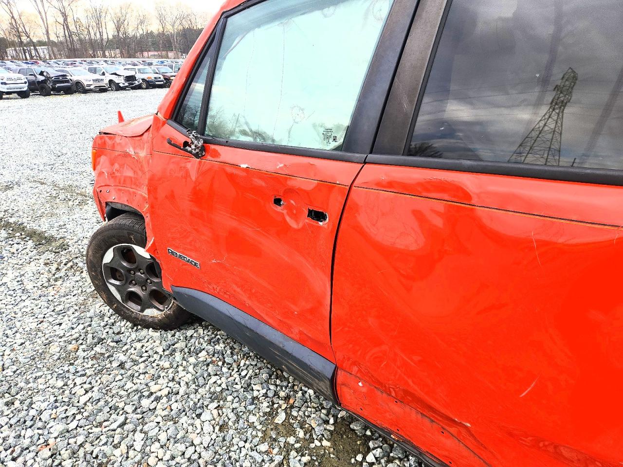 2017 JEEP RENEGADE SPORT photo 9