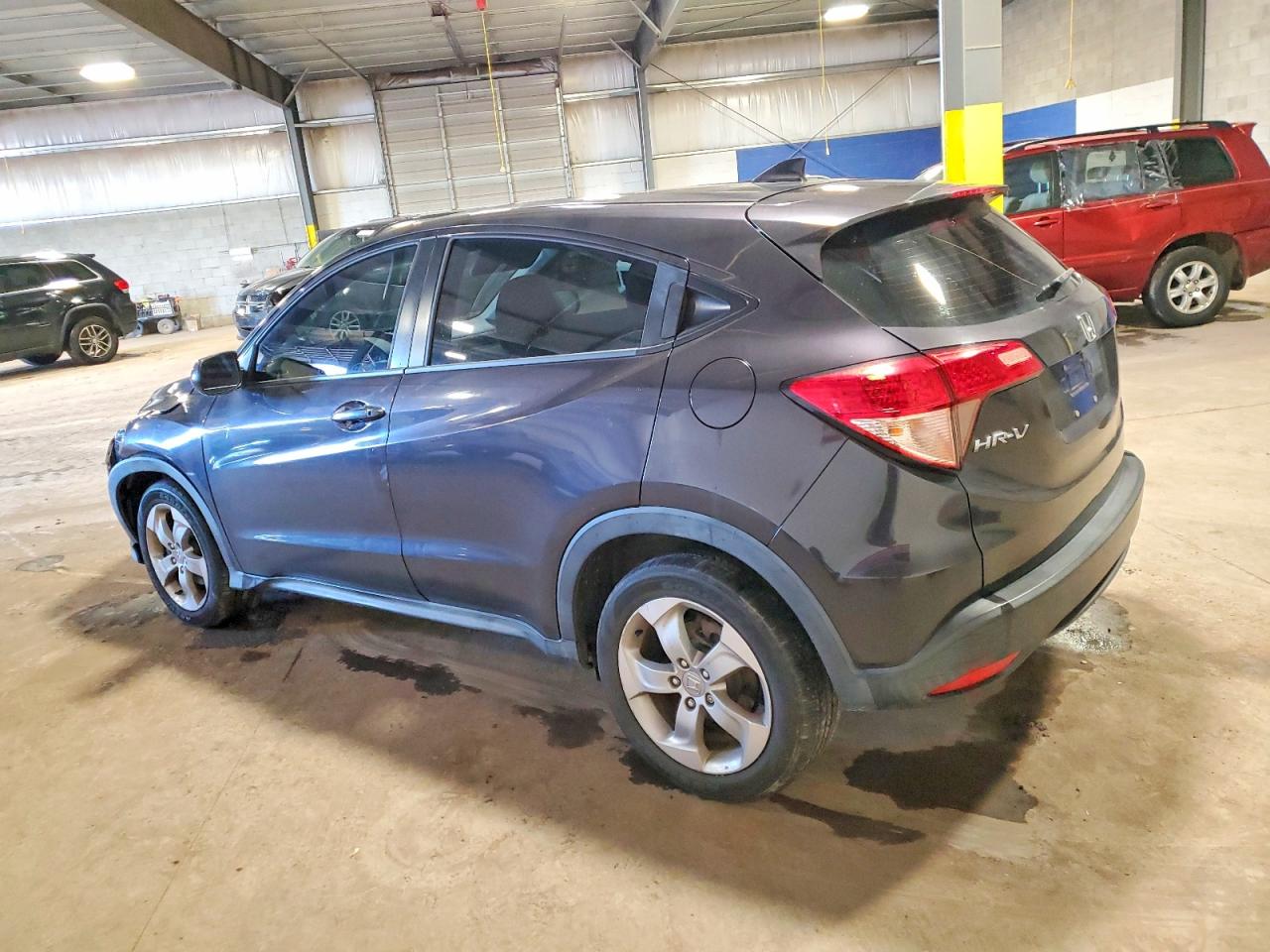 2016 HONDA HR-V LX photo 2