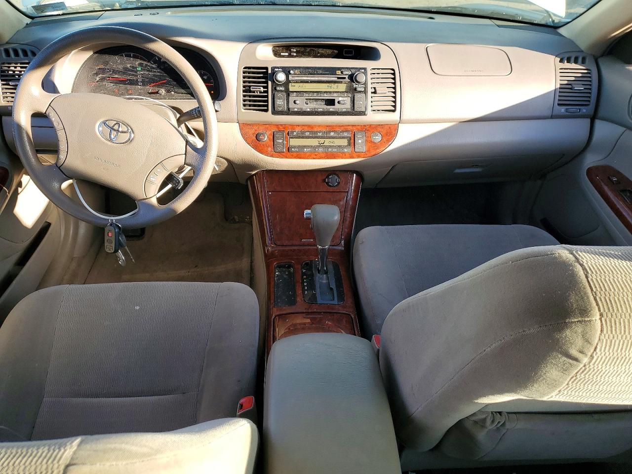 2005 TOYOTA CAMRY LE photo 8