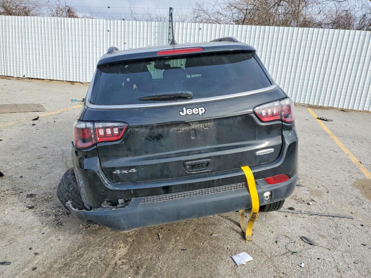 2024 JEEP COMPASS LATITUDE photo 11