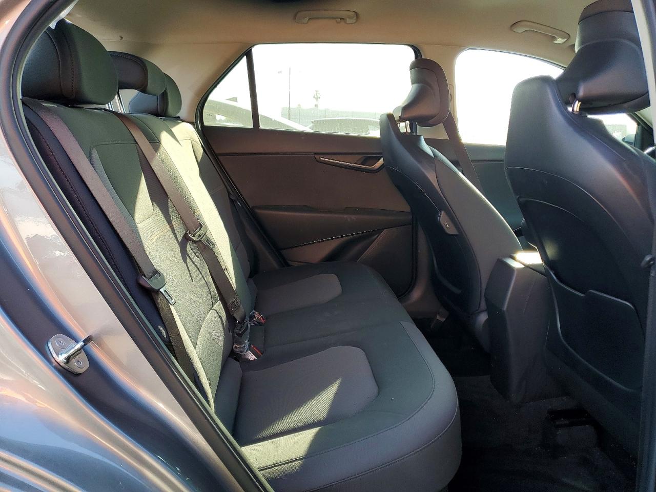 2025 KIA NIRO LX photo 11