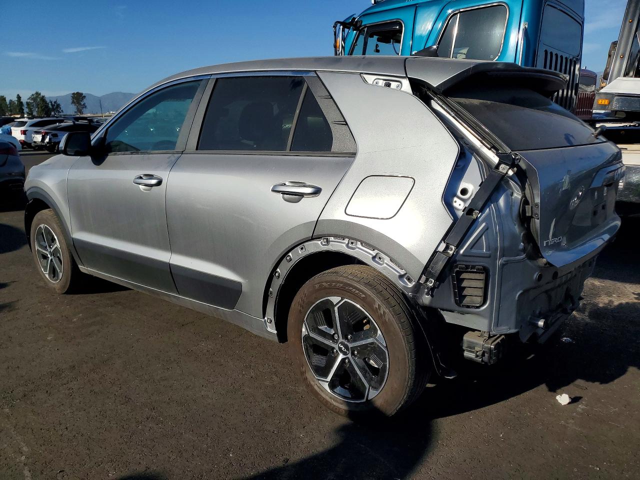 2025 KIA NIRO LX photo 2