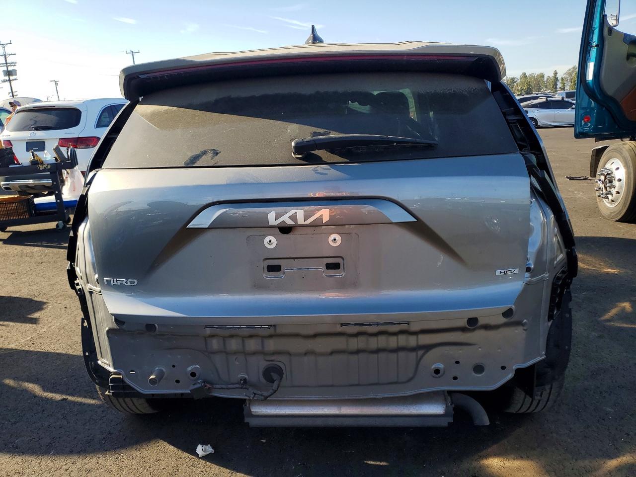2025 KIA NIRO LX photo 6