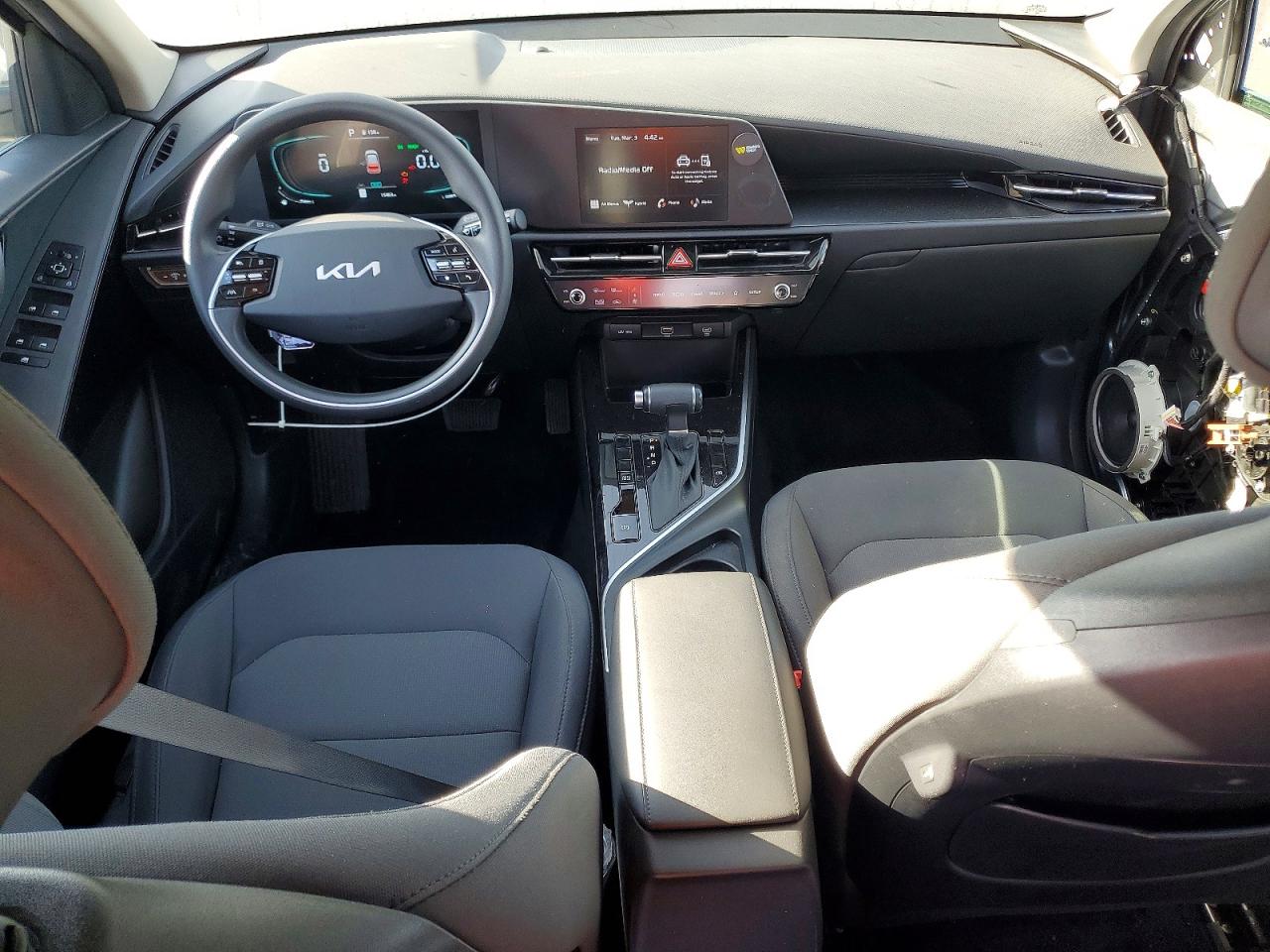 2025 KIA NIRO LX photo 8