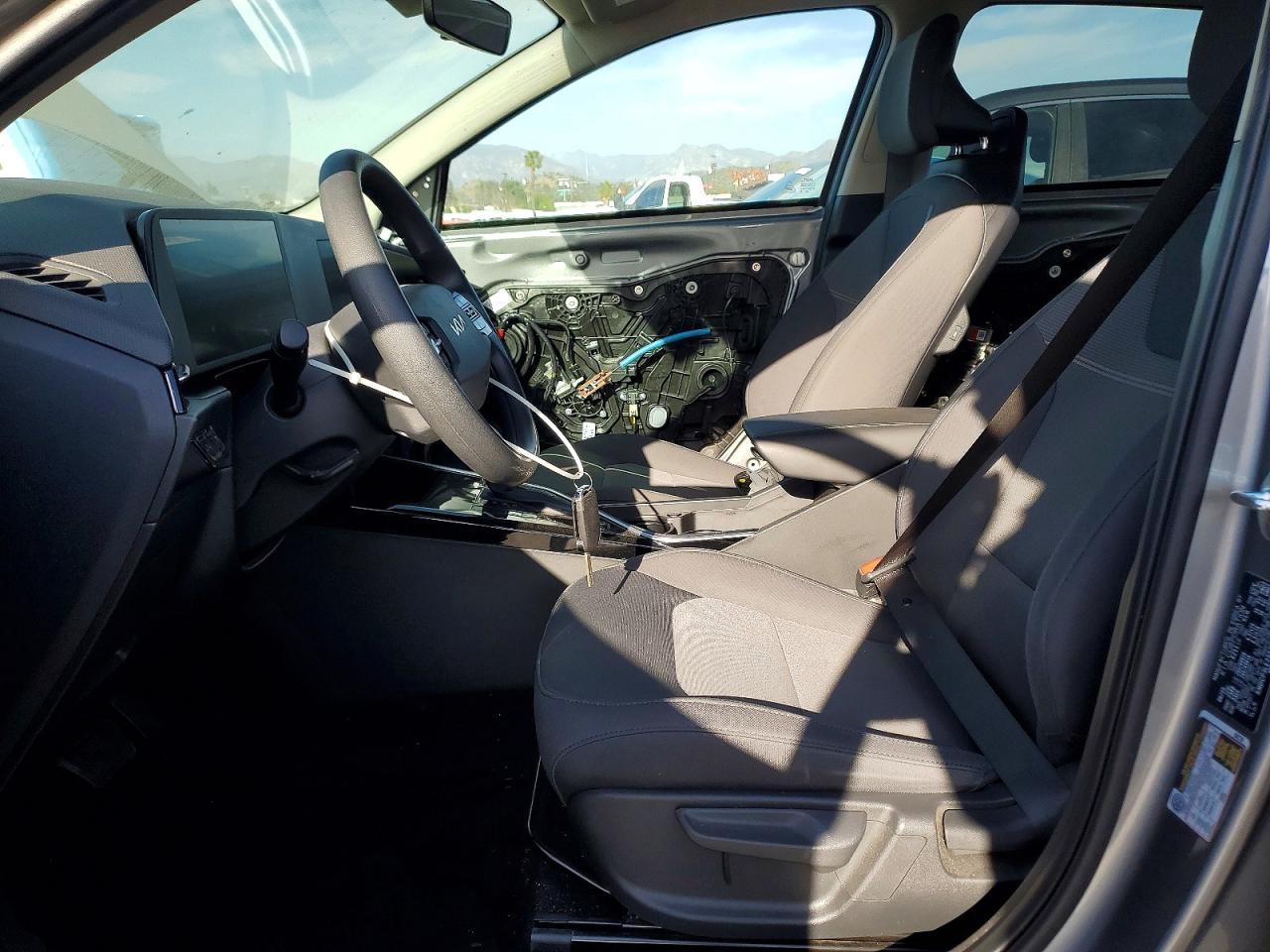 2025 KIA NIRO LX photo 7