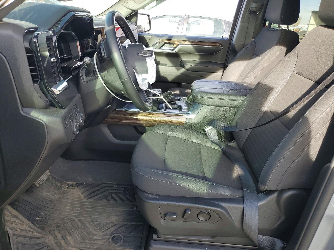 2024 CHEVROLET SILVERADO K1500 RST photo 7