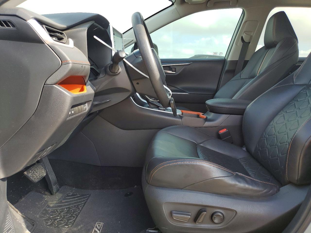 2019 TOYOTA RAV4 ADVENTURE photo 7
