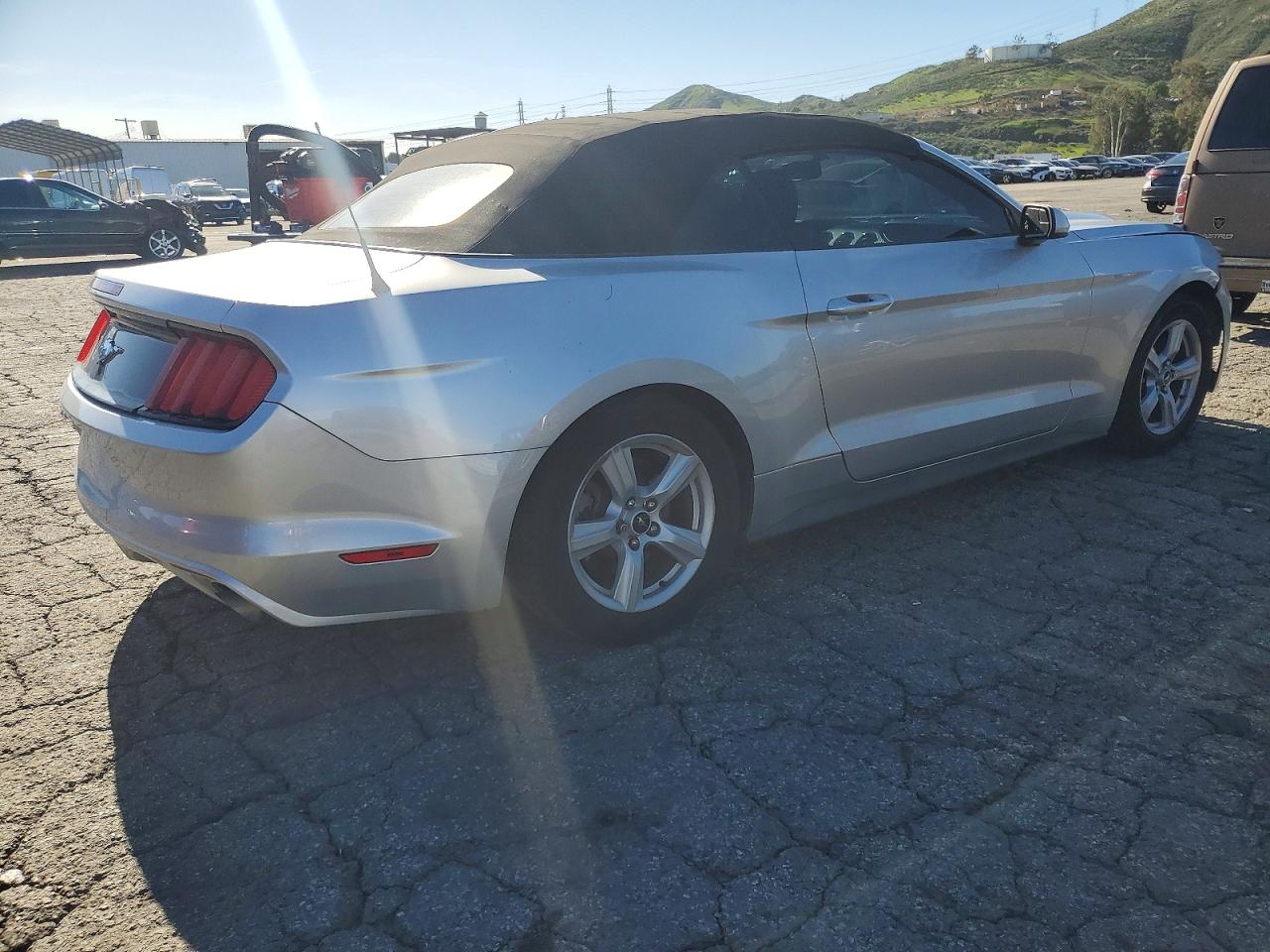 2016 FORD MUSTANG photo 3
