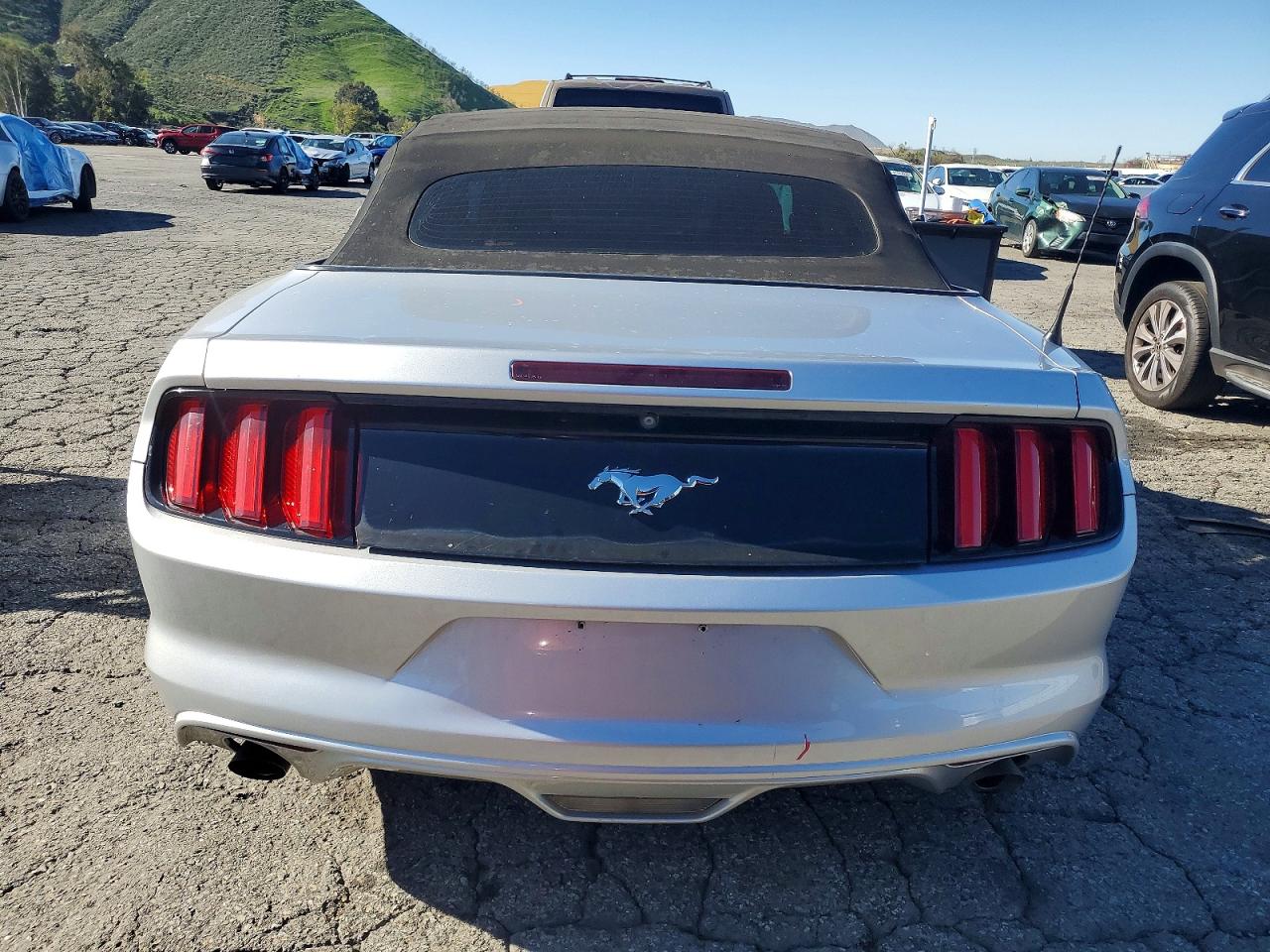 2016 FORD MUSTANG photo 6