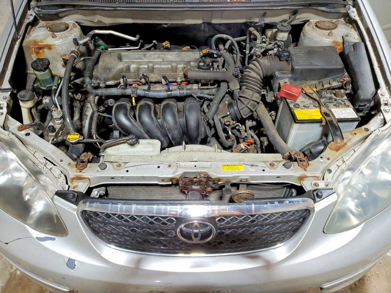 2005 TOYOTA COROLLA CE photo 11