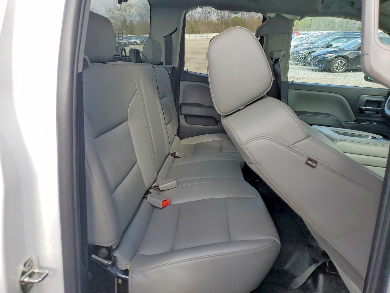 2018 CHEVROLET SILVERADO C1500 photo 10