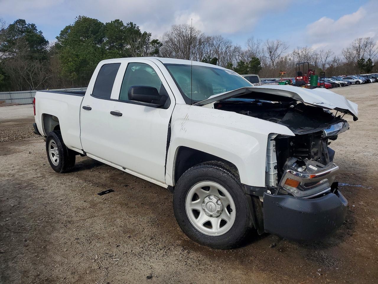 2018 CHEVROLET SILVERADO C1500 photo 4